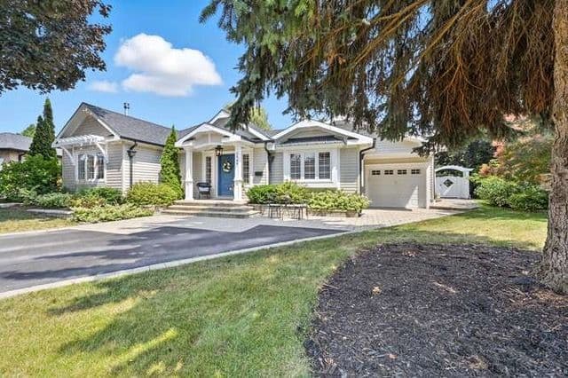 Additional listing photo of 3 bedroom Detached house in Pickering at 1549 Willowside Court.