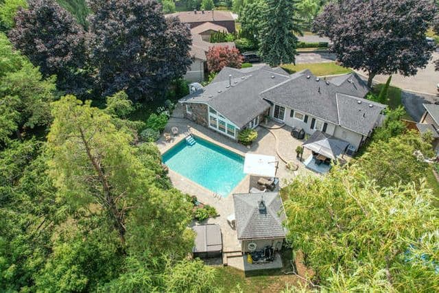 Listing photo of 3 bedroom Detached house in Pickering at 1549 Willowside Court.